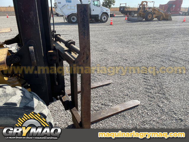 Montacargas 8,000 Lbs CAT R80 1989