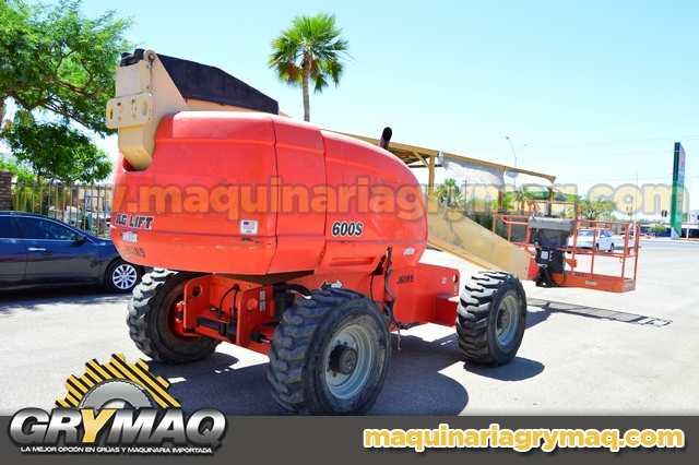 Elevador JLG 600S 4WD 2007