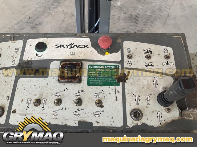 Elevador Skyjack SJ66T