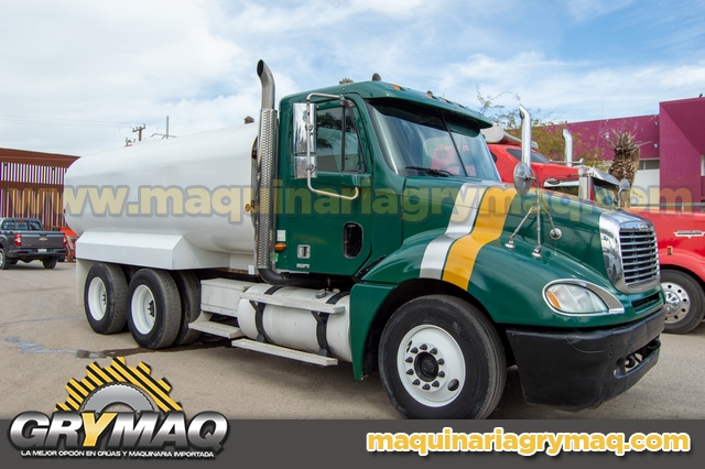 Camion Pipa de Agua 15,000 Lts Freightliner 2002