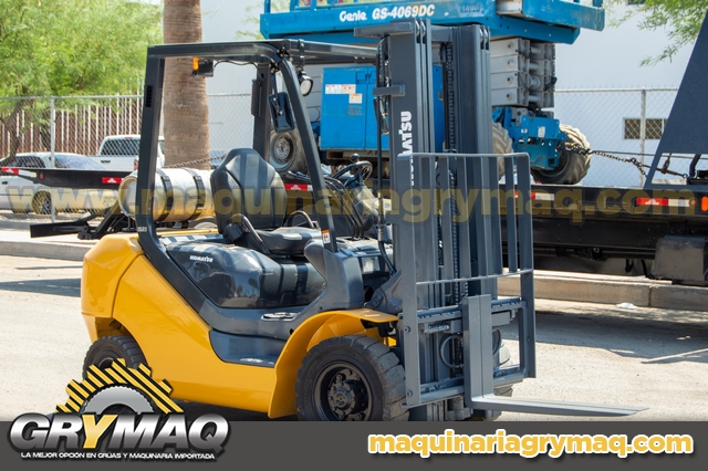 Montacargas KOMATSU FG25T-16 2016