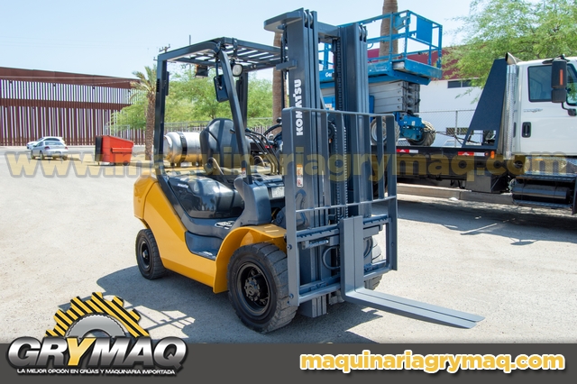 Montacargas KOMATSU FG25T-16 2016