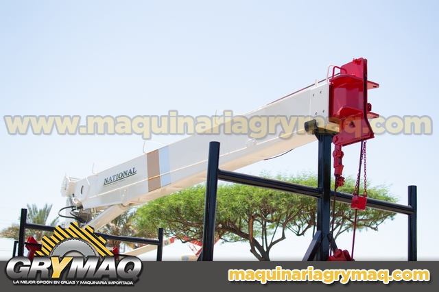 Grua Titan 12.5 Tons Camion Ford 1987