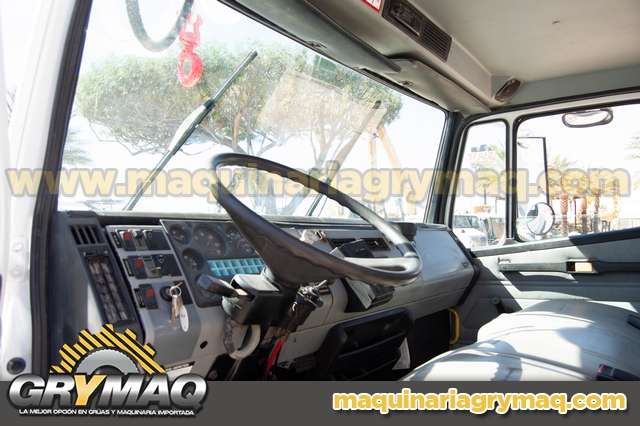 Grua Broca Perforadora Freightliner 1996