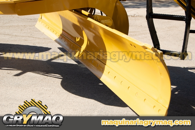 Motoconformadora CAT 140H VHP 1999