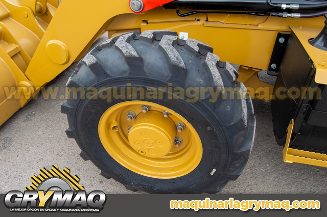 Retroexcavadora CAT 420F 2014