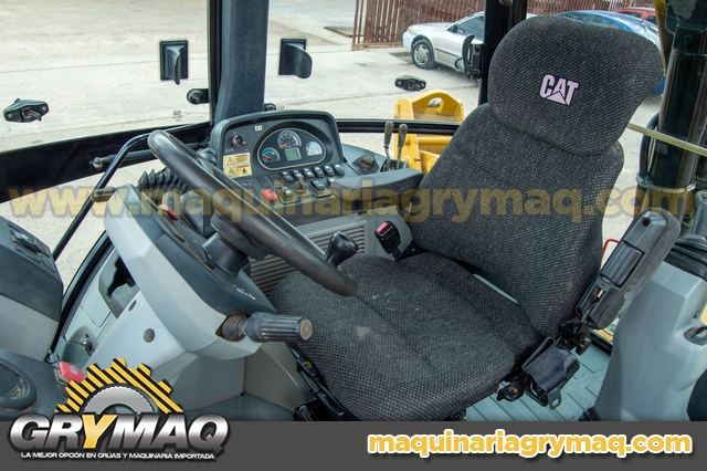 Retroexcavadora CAT 420F 2014