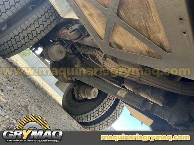 Grua Canastilla Freightliner 2015