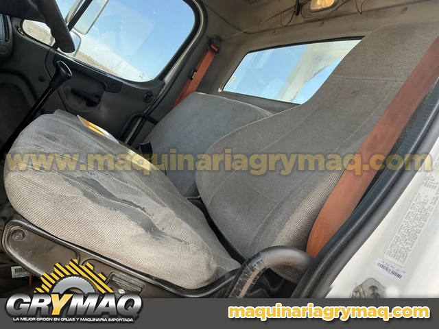 Grua Canastilla Freightliner 2015