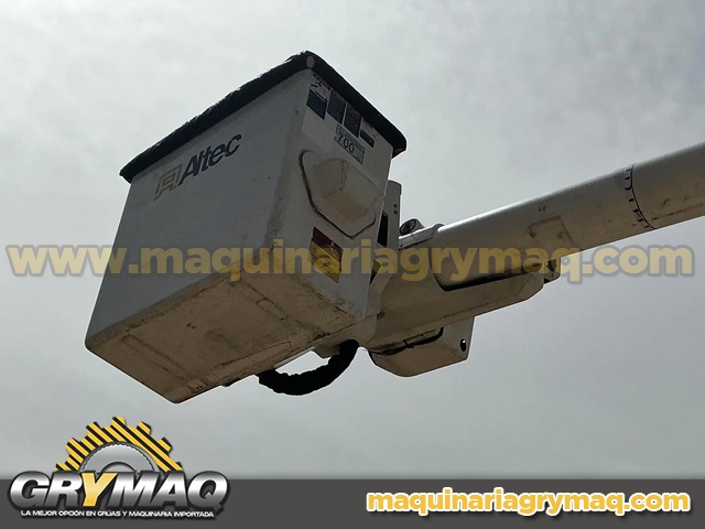 Grua Canastilla Freightliner 2015