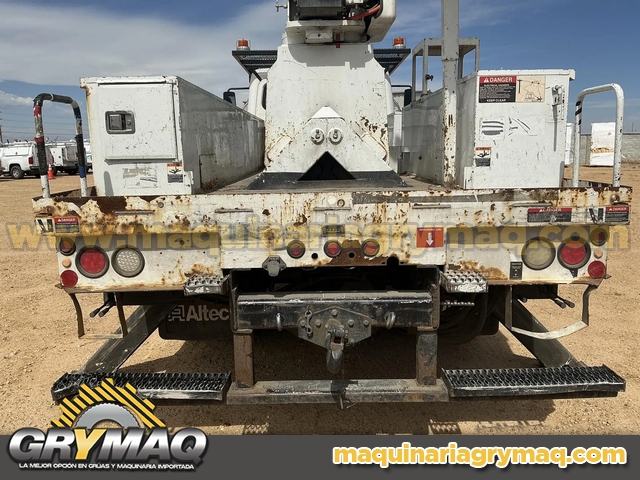 Grua Canastilla Freightliner 2015