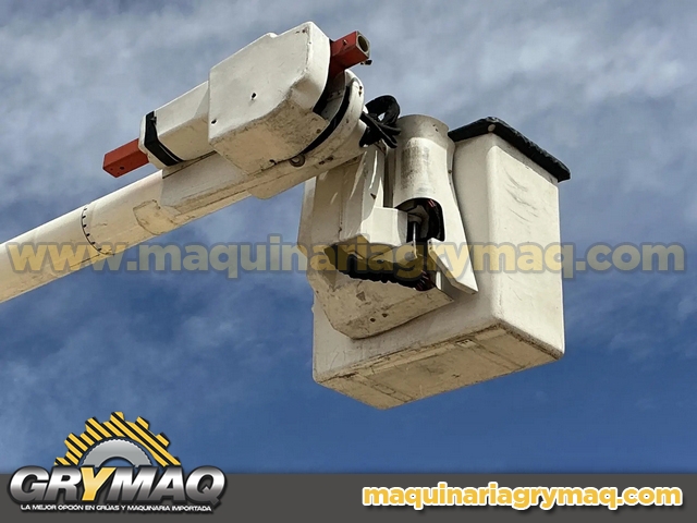 Grua Canastilla Freightliner 2015