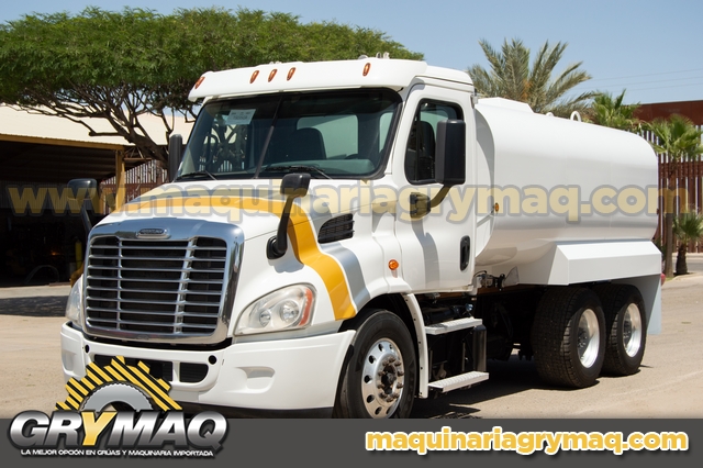 Camion Pipa 15,000 Lts Freightliner Cascadia 2016