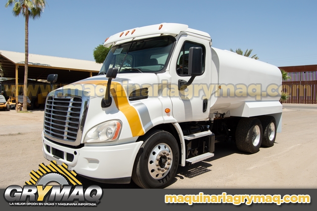 Camion Pipa 15,000 Lts Freightliner Cascadia 2016