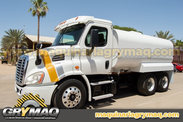Camion Pipa 15,000 Lts Freightliner Cascadia 2016