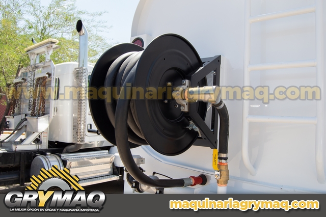 Camion Pipa 15,000 Lts Freightliner Cascadia 2016