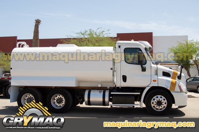 Camion Pipa 15,000 Lts Freightliner Cascadia 2016