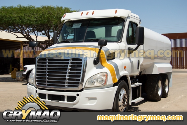 Camion Pipa 15,000 Lts Freightliner Cascadia 2016