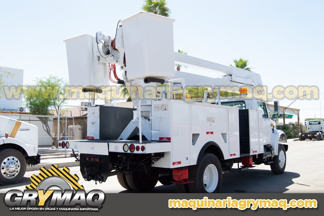 Grua Canastilla International 2000