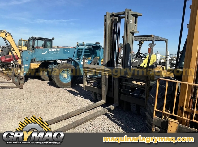 Montacargas CAT DP70 2004