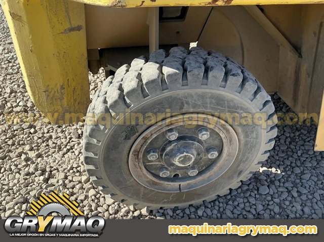 Montacargas CAT DP70 2004