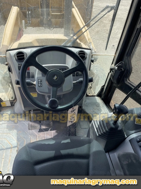 Retroexcavadora CAT 420D 4×4 2022