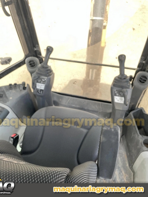 Retroexcavadora CAT 420D 4×4 2022