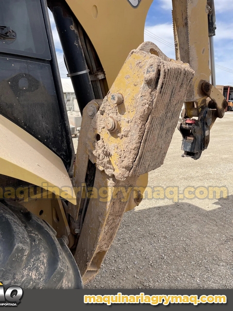 Retroexcavadora CAT 420D 4×4 2022