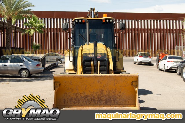 Retroexcavadora CAT 420 4×4 2022