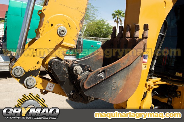 Retroexcavadora CAT 420 4×4 2022