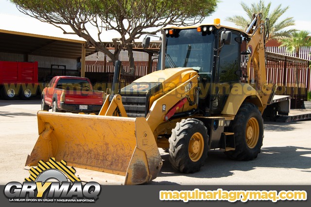 Retroexcavadora CAT 420 4×4 2022