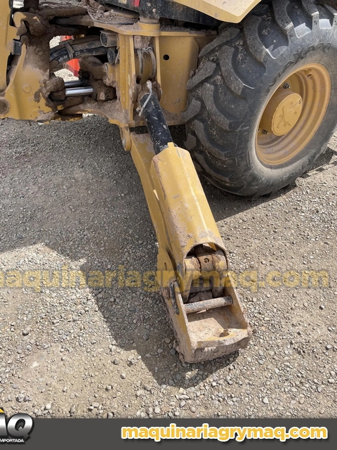 Retroexcavadora CAT 420D 4×4 2022