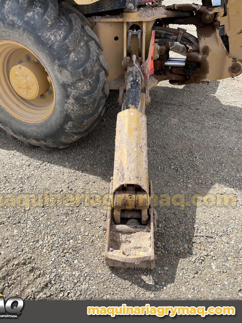 Retroexcavadora CAT 420D 4×4 2022
