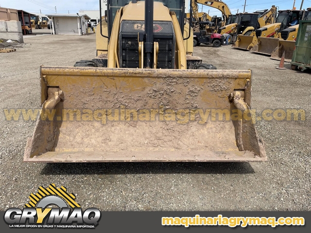 Retroexcavadora CAT 420D 4×4 2022