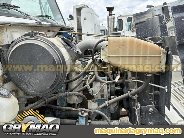 Camion de Servicio Intenational DT4900 2000