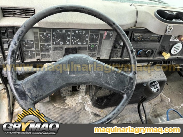 Camion de Servicio Intenational DT4900 2000