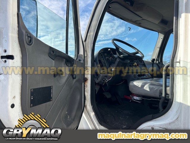 Camion Caja Refrigerada Freightliner M2 2005