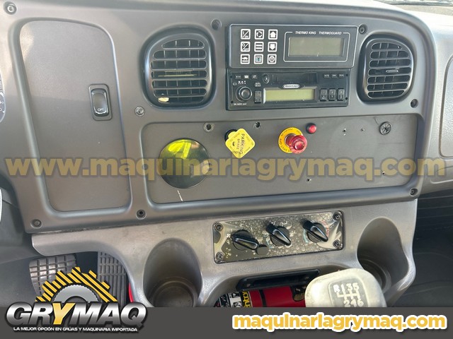 Camion Caja Refrigerada Freightliner M2 2005